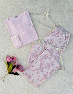 PYJAMA FEMME PULL A BOUTON +PANTALON IMPRIME